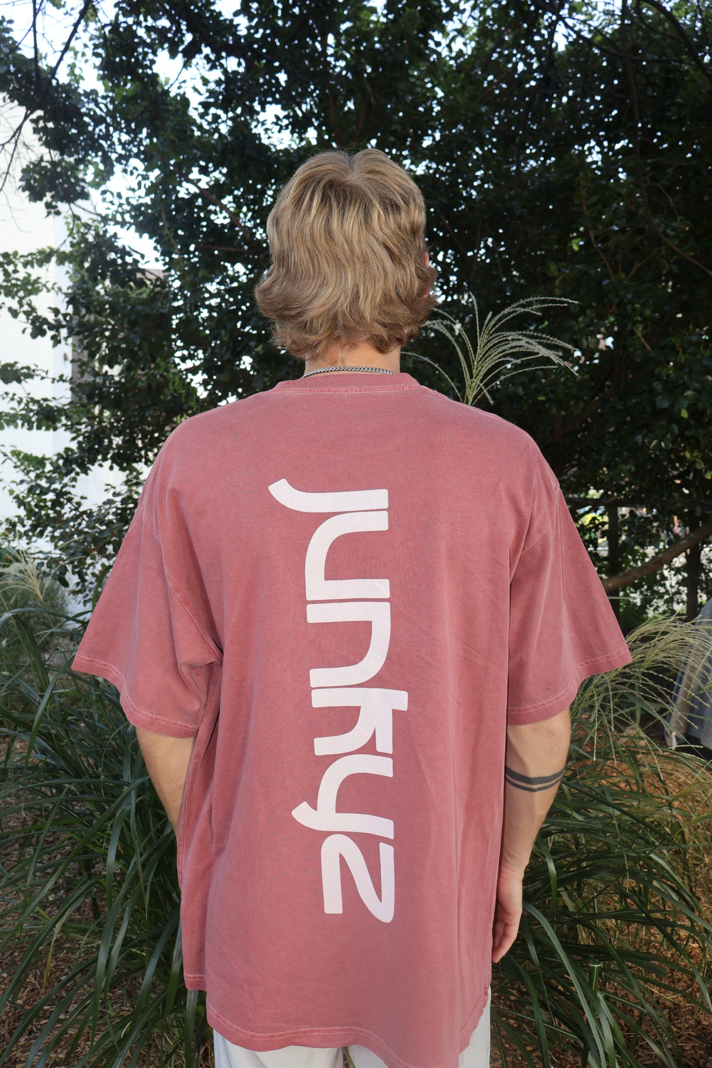 CLASSIC TEE